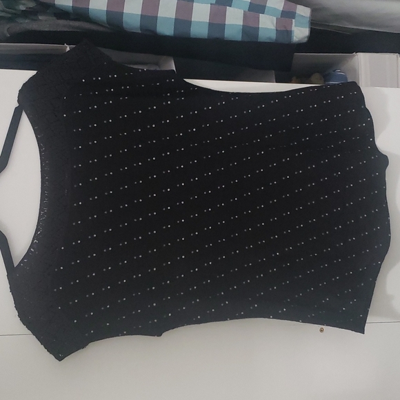 Lace T-Shirt - Picture 2 of 2